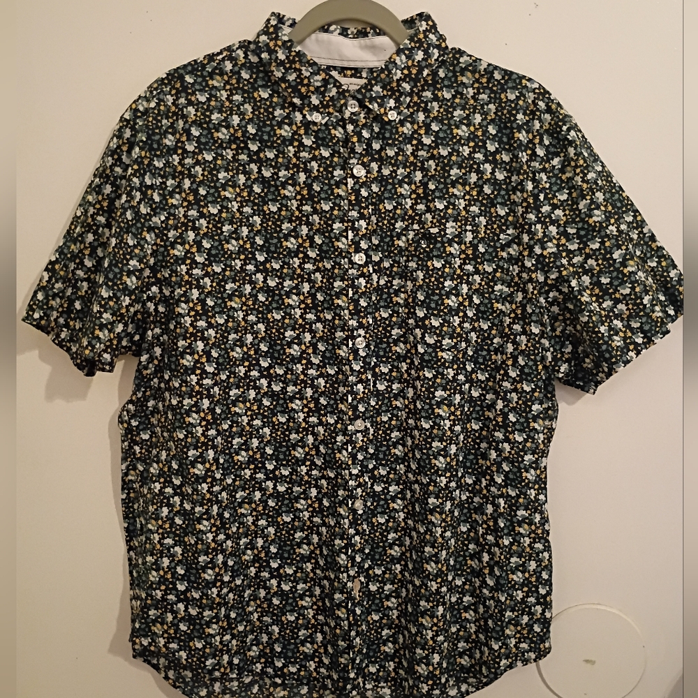 Penguin Men's Floral Short Sleeve Shirt - Black and White Sz XL